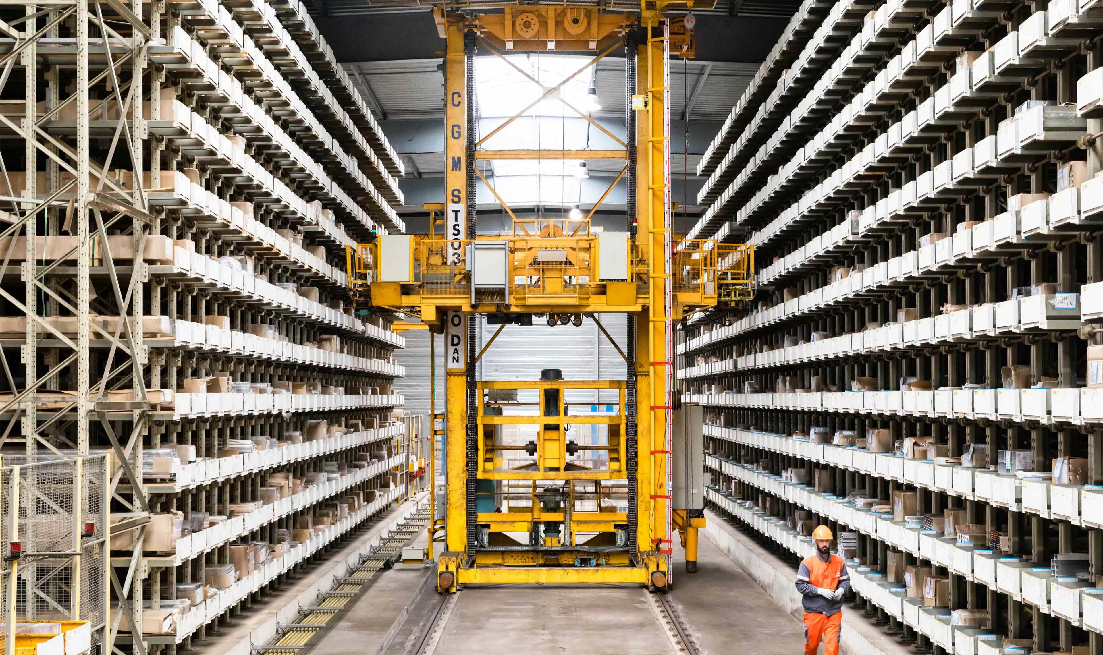 ArcelorMittal Management Committee_Automatic order picker, Distribution Solutions, Reims, France.jpg