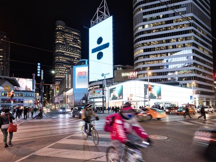 Crossroads at night.jpg