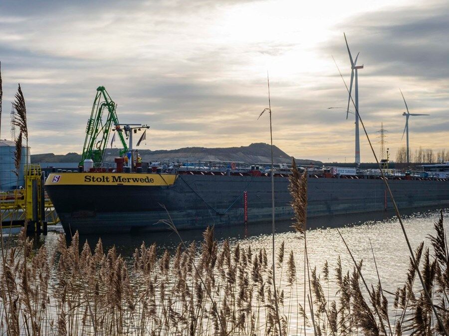 Stolt tanker 3.jpg