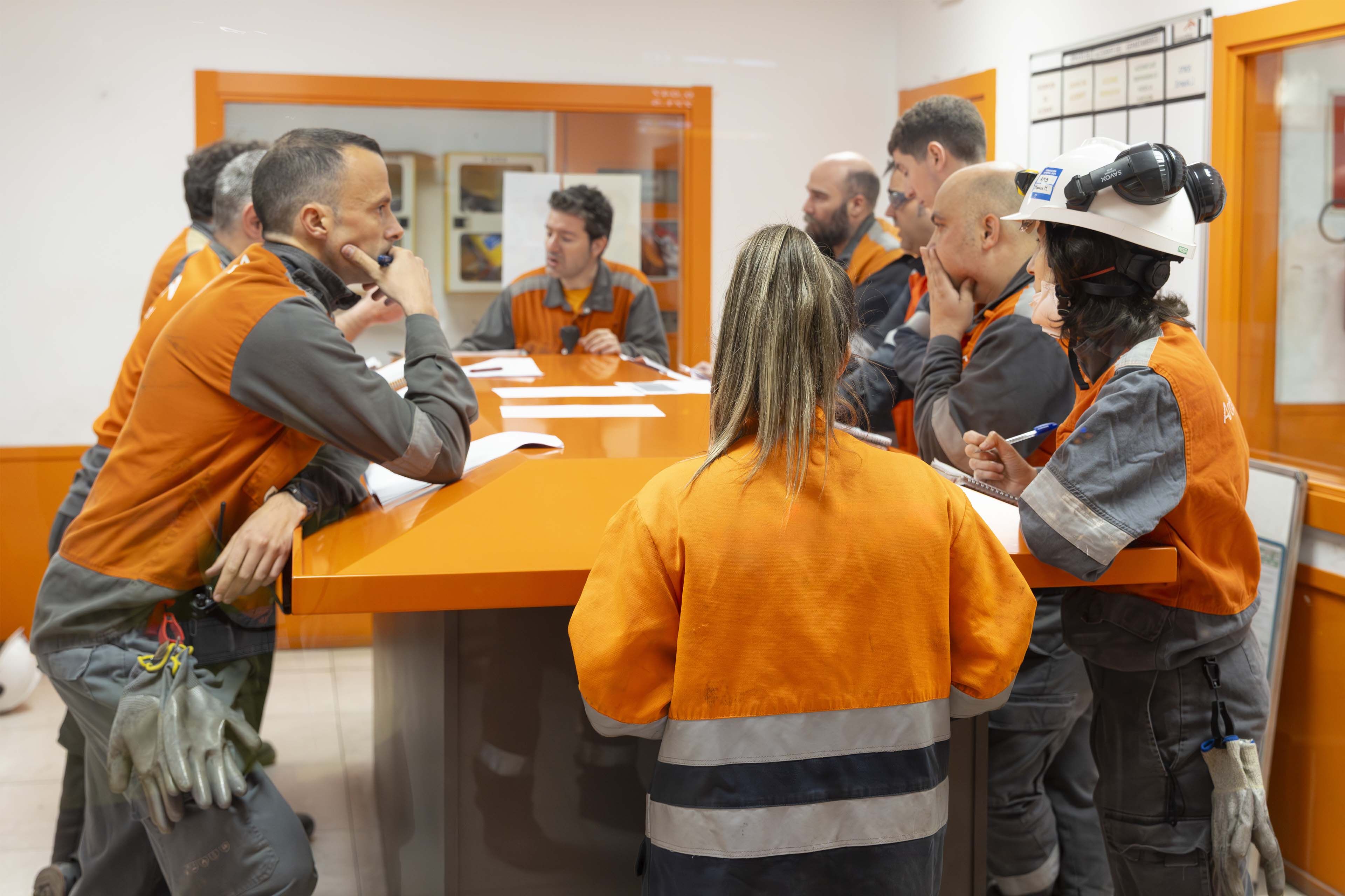 ArcelorMittal Sestao colleagues in the standing desk conference room in the plant.jpg