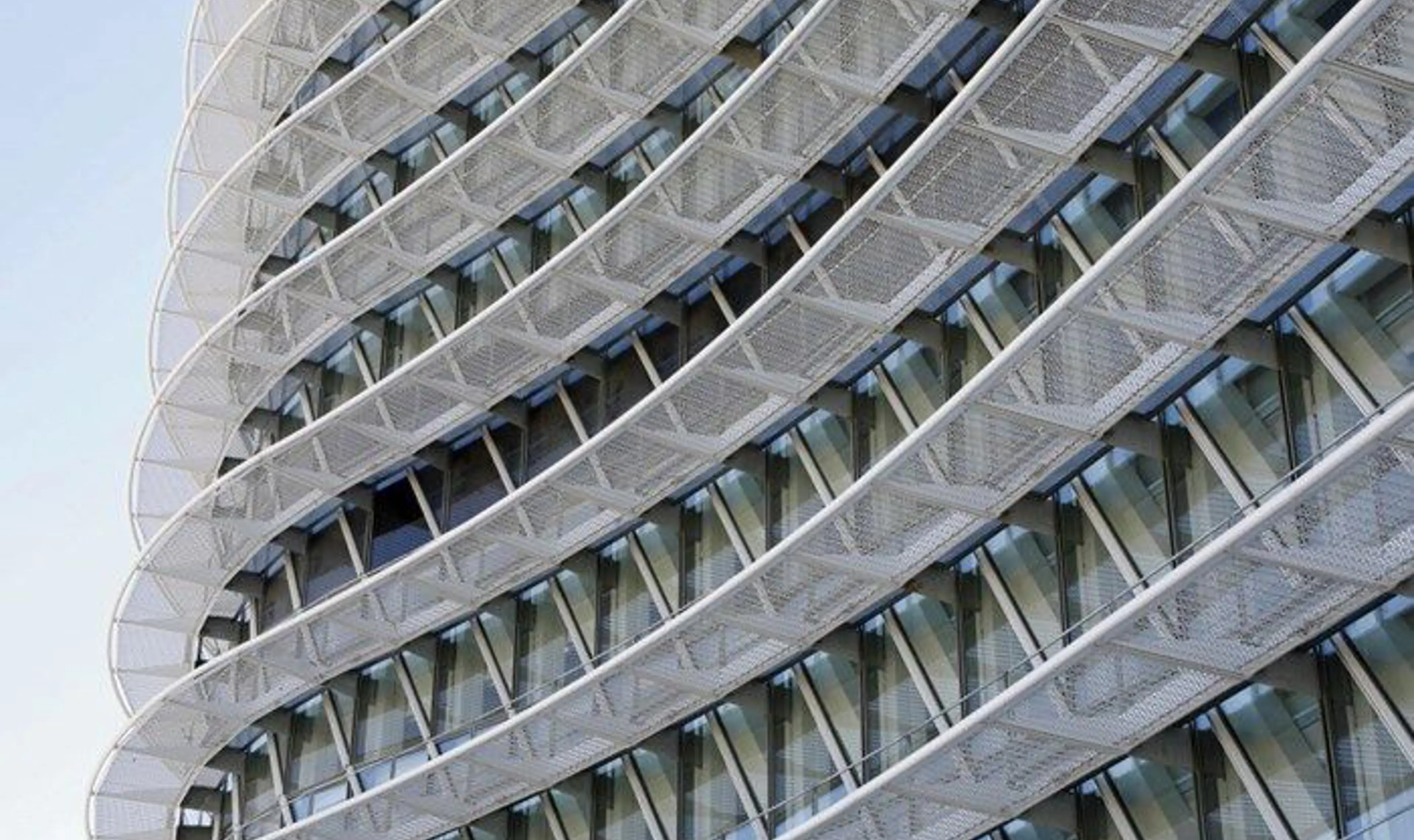 building with curves .jpg