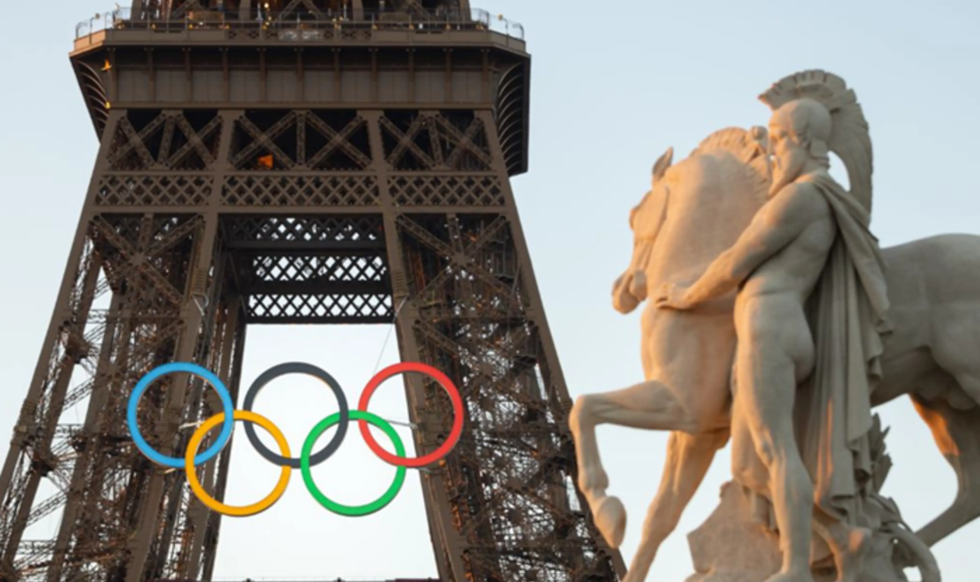 Olympi riings on Eiffel tower.png
