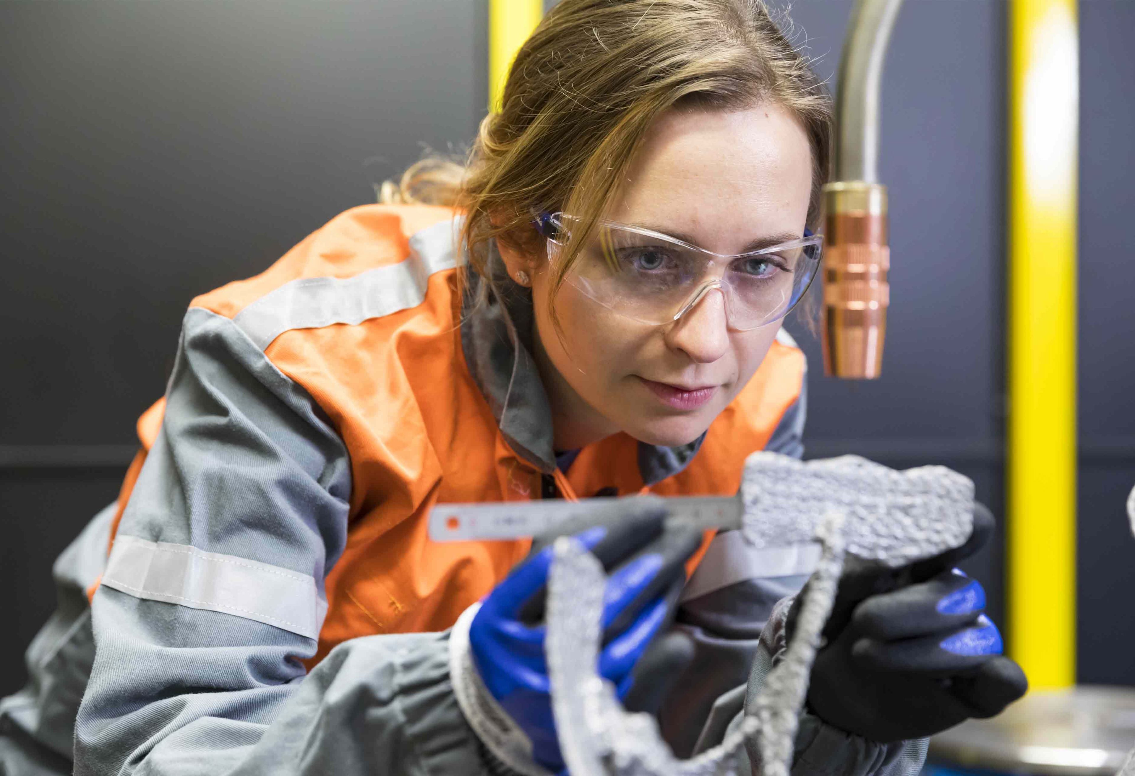 research-and-development-engineer-additive-manufacturing-equipment-people.jpg