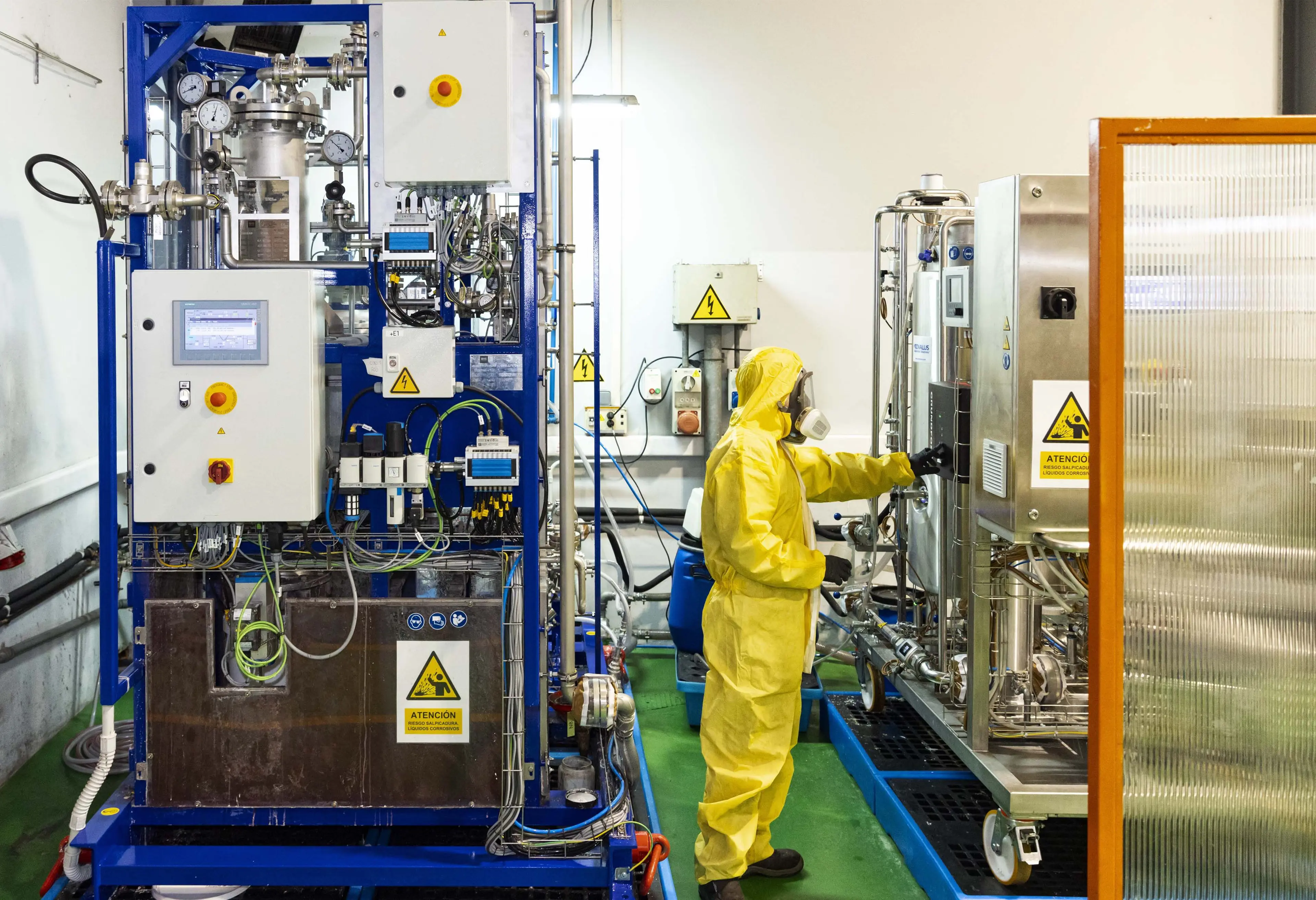 Project Volteron, experimental project using caustic soda to extract iron from iron ore.jpg