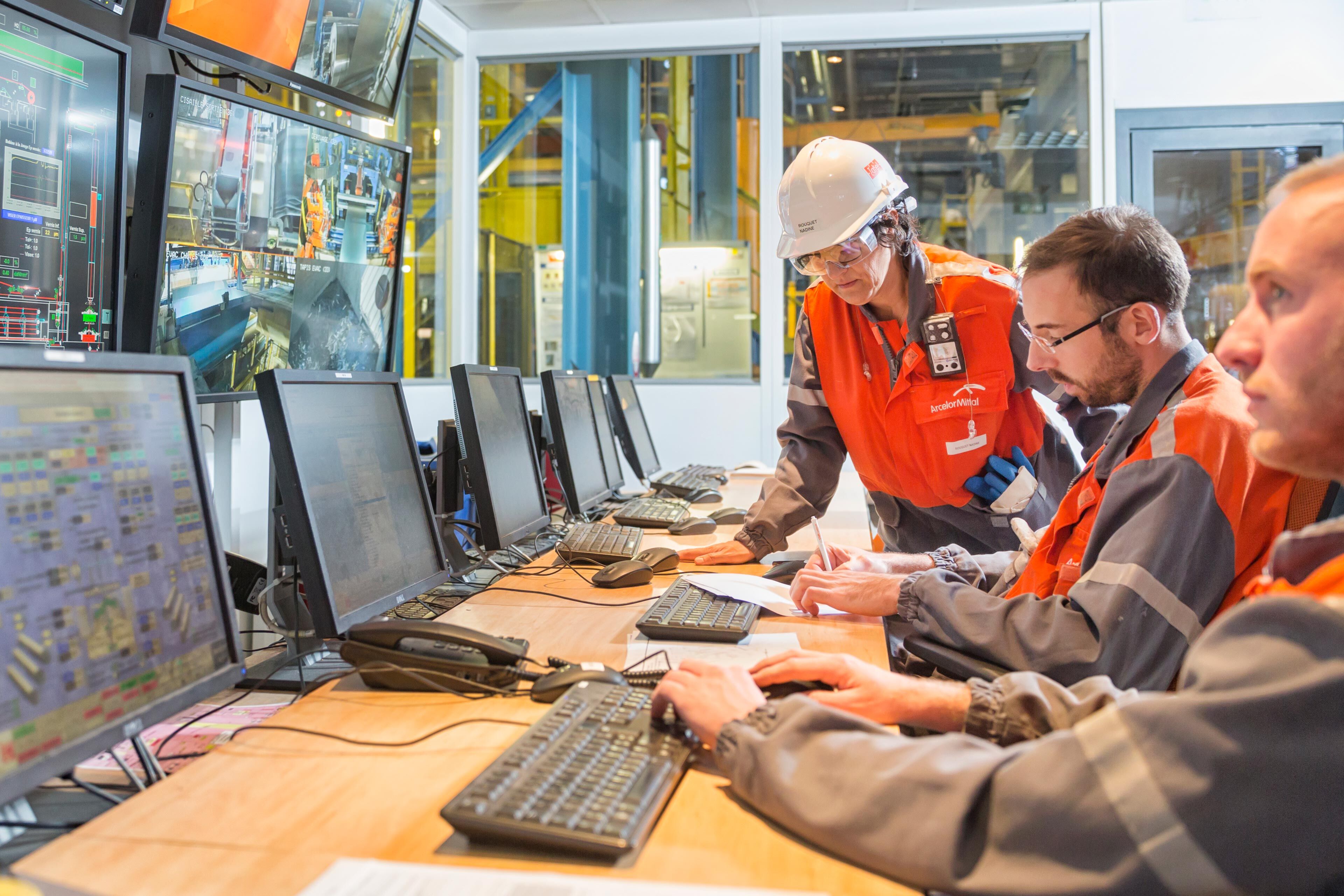 Control-room-of-the-continuous-annealing-line-St-Chely.jpg