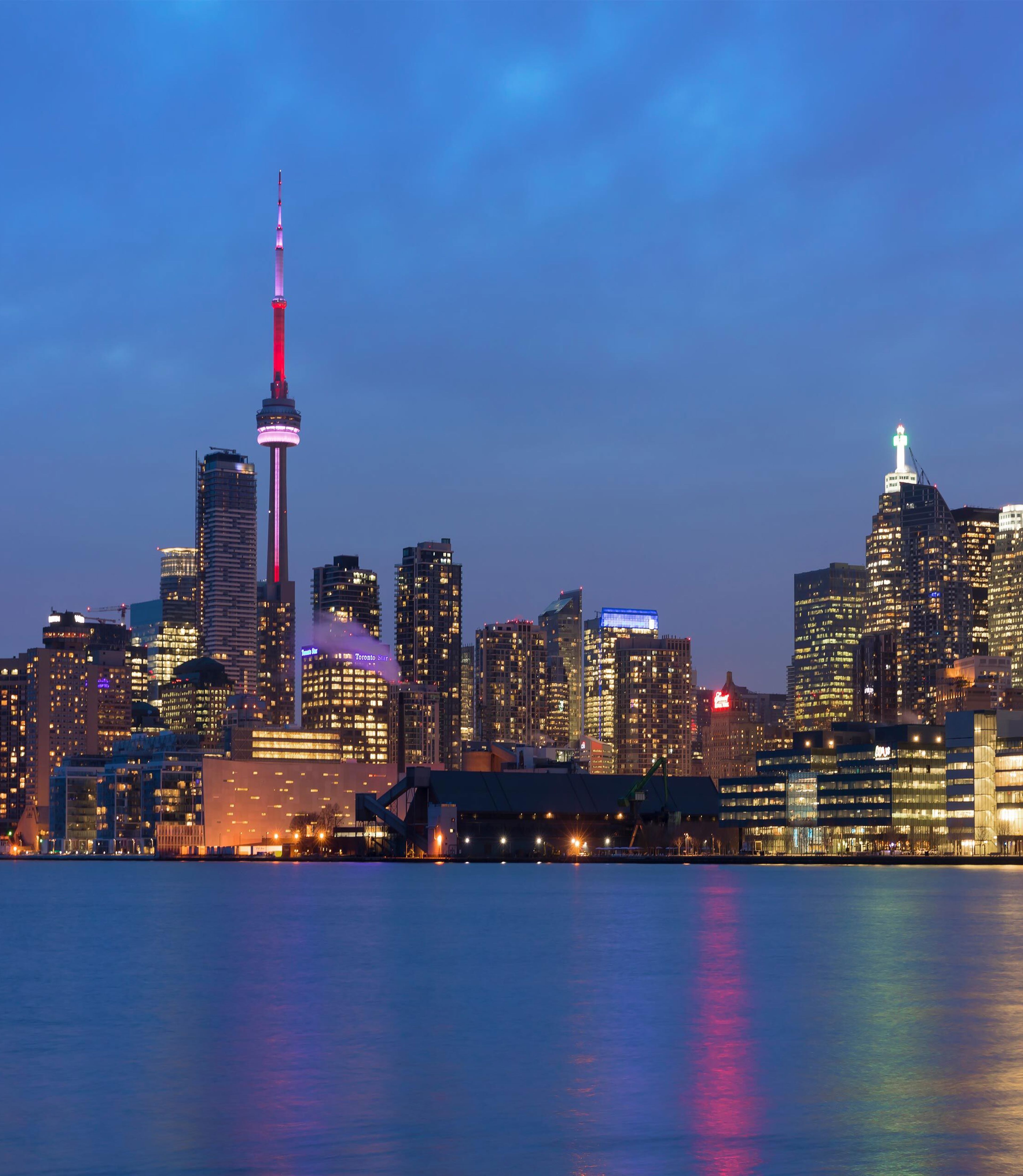 Toronto-Skyline.-Canada.jpg