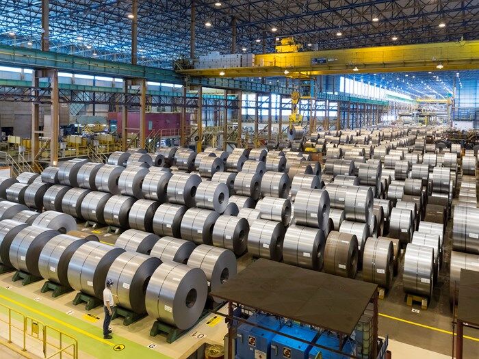 Lots of steel .jpg
